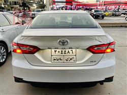 تۆیۆتا کامری